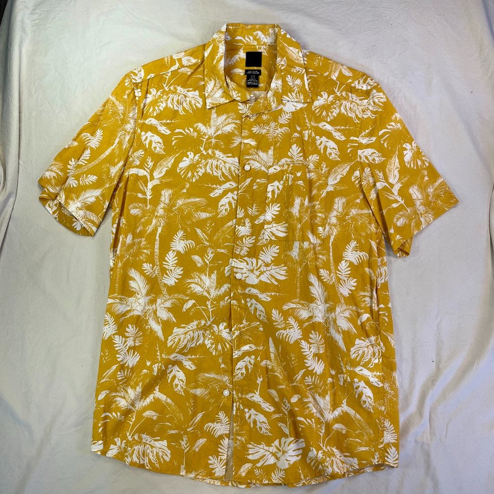 H&M Men's Medium Short Sleeve Button Down (Yellow w/ jungle/plant accents)